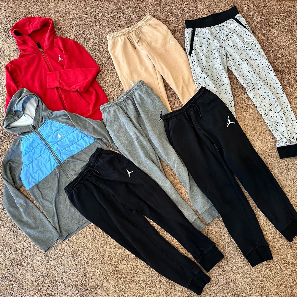 LOT OF 7 ITEMS: NIKE JORDAN BOYS M/L